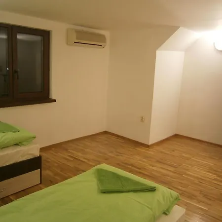 بيت شباب Ivory Tower *